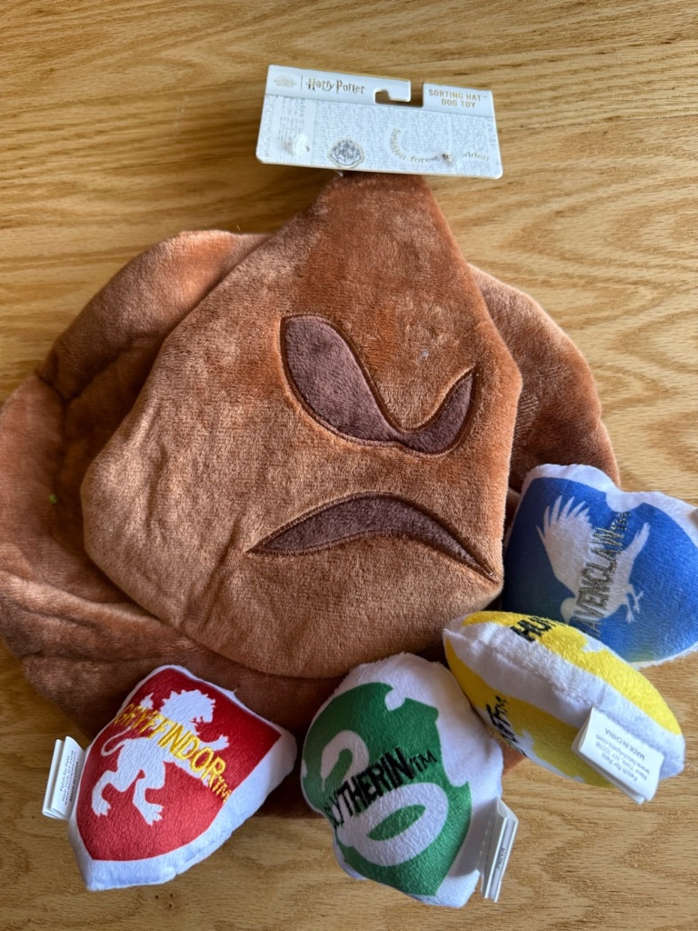 NEW Harry Potter House Sorting Hat Burrow Pet Toy